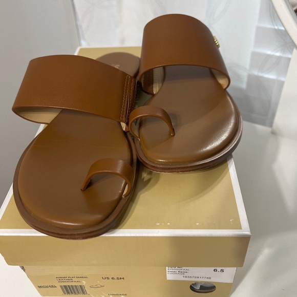 MICHAEL KORS AUGUST FLAT SANDAL LEATHER - Picture 1 of 4